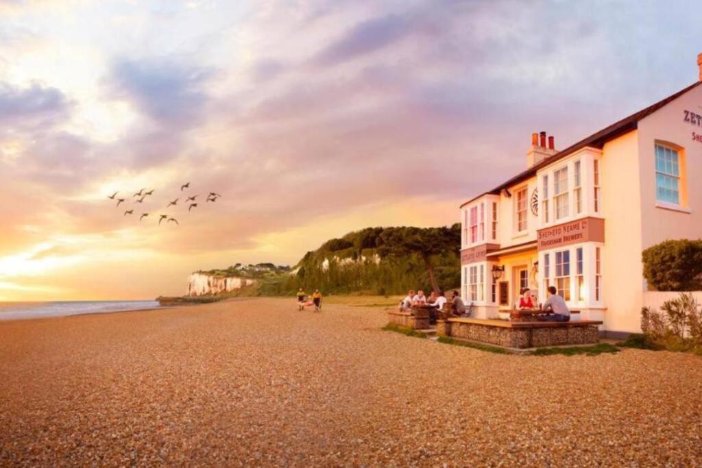 Front Line Chalet With Open Sea Views & Swimming Pool In Kingsdown No14 Villa Exterior photo